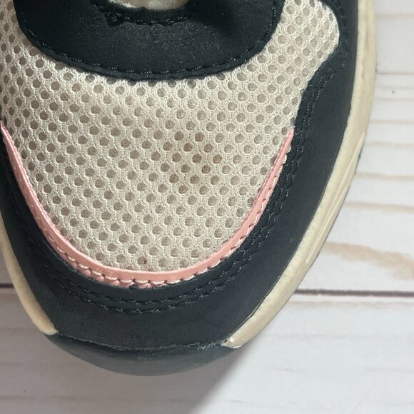 Posh by Peolman Women's Beige/Black Faux Fur Metallic Carocel Sneakers size 37 - Picture 6 of 9